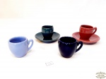 4 Xícaras cafe  com 2 pires em ceramica  vitrificada colorida.. Medida pires 10,5 cm diâmetro. Xícara 4,5 cm diâmerto, 5 cm altura.