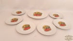Jogo de 7 pratos para pizza em porcelana  decoardos .Medidas: 6 pratos de 20 cm de diâmetro e 1 prato de 30 cm de diâmetroTotal 7 pratos. Marcado base: Mont dóro
