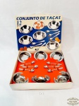 Conjunto de Taças de Sobremesa 12 Peças em Aço Inox  Golden na Caixa. Medida Taça 10 cm diametro x 2,5 cm altura e colher 11 cm comprimento