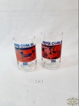Jogo De 2 Copos Agua / Suco Em Vidro Pepsi Copa 86. Medida : 11cm de altura x 6,5 cm de diâmetro e 12 cm altura x 6,5 cm diametro.