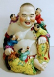 Belíssima Estátua do Buda da Fertilidade em porcelana ricamente policromada . Peça super detalhada . Mede: 31 cm.