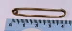 Alfinete em Ouro  baixo  - Pesa : 1,7 g