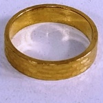Aliança em Ouro 18K com detalhes de malha  - Aro 14 - Peso: 3,48 g