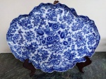 Travessa em porcelana chinesa - selo azul - Mede: 45x34 cm