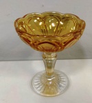 Linda taça em vidro antigo FOGO ornamentada em gomos . Mede: 11x9 cm