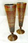 Par de  taças em  bronze indiano muito trabalhadas. Mede: 21 cm.