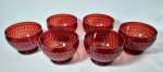 Coleção de 6 taças para sobremesa em vidrão Italiano na cor vermelha, lapidado em escamas. Em perfeito estado, 8 cm de altura e 11 cm de diâmetro.