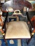 6 cadeiras tipo art decô  em bom estado de conservação . Mede: 98x56x50 cm