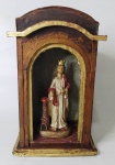 Arte Sacra - Antiga Oratório de SANTA BÁRBARA   em papel marché  policromada com rido esplendor em metal dourado -Mede: 18 cm. 