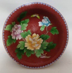 Bowl em Cloissoné com rica policromia vermelha floral . Mede: 6x18  cm 