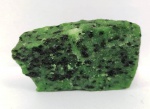 Mineralogia -Zoisita com pargasita (pedra kiwi) - 7,5 cm