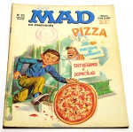 Revista em quadrinhos MAD em português, Nº 23, Editora Vecchi, apresenta uma assinatura de caneta na capa
