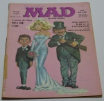 Revista em quadrinhos MAD em português, Nº 24, Editora Vecchi, apresenta uma assinatura de caneta na capa