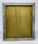 DIVERSOS - Porta retrato em madeira e moldura em prata de lei, contrastado 800 mls. Med. 34,5x28 cm.
