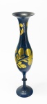 CLOISSONE - Vaso floreira soliflor esmaltado em tom azul. Alt. 27 cm.