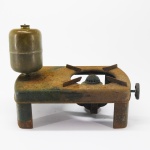 DIVERSOS - Antigo fogareiro a querosene. Med. 20x27x15 cm.