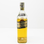 BEBIDAS - WHISKY - BLACK LABEL - EXTRA SPECIAL - OLD SRATCH WHISKY. Sem garantia da integridade do líquido. APRESENTA EVAPORAÇÃO.
