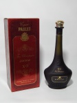 Garrafa do cognac Paulet XO fine champagnet, 700mL, lacrada e na caixa original.