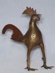 Galo em bronze com decoração tipicamente indiana, cauda adaptada. Alt. 24cm.