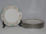 SCHIMIDT - Seis pratos para lanche, porcelana nacional branca, decoração com volutas, folhagens e frisos dourados. Modelo Voyage Barroco. Diam. 19cm.