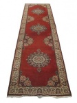 Passadeira Kashemir, med. 3,23x0,79=2,55 m2. Franja no estado.