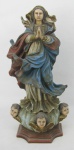 João OL. Neto - Arte popular - Nossa Senhora da Conceição - Imagem em madeira policromada. Olhos de vidro. Assinada e datada de 1985 na base. Alt. 38 cm.