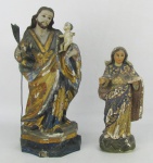 Duas imagens - São José e Nossa Senhora, em madeira policromada. Alts. 27 e 20 cm.