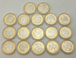 Colecionismo - Coleção completa com 17 moedas de 1 real, bimetálicas (aço inox no núcleo e anel em aço revestido de bronze), comemorativas das Olimpíadas Rio 2016, sendo 14 de modalidades esportivas diversas, 2 de mascotes e 1 da bandeira olímpica. Todas acondicionadas em estojo próprio de acrílico. Estado de conservação Flor de Cunho (nunca circuladas e retiradas diretamente do sachê e distribuído pela Casa da Moeda).