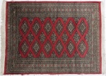 Tapete Paquistão. Med. 164x127 = 2,08m2. Cordão necessita pequenos reparos.