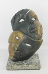 Tonny - Escultura em bronze patinado representando "Máscaras de teatro". Assinado. Base em mármore. Alt. 24cm.