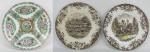 Três pratos em porcelana, sendo um oriental com marca no verso, decorado com pintura esmaltada em policromia e detalhes em dourado, e 2 ingleses, com marca da manufatura Johnson Brothers no verso, com decorações no tom chocolate, tendo um representação de "English Country Life" e outro com detalhes policromados representando "Coaching Scenes". Diamts. 22,5cm e 25cm.