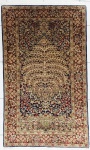 Tapete Kirman. Med. 1,55x0,93 = 1,44m2.