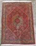 Tapete Bijar. Med. 1,67x1,19 = 1,98m2.