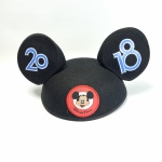DISNEY - Chapéu da Disneylandia Parks de 2018, em alusão ao Mickey Mouse, em ótimo estadp vendido conforme fotos.