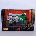 Moto ou motocicleta em miniatura diecast modelo Kawasaki Ninja ZX-9R - Na embalagem original - Fabricada pela Maisto na escala 1/18
