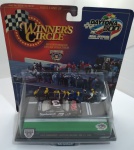 Miniatura Winners Circle  Nascar   Dale Earnhardt -  Daytona 500 Win 1998 (celebração) - #3  die cast - escala 1:64 -  item de coleção na embalagem original fechada - cartela com alguns sinais  miniatura íntegra