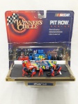Winners Circle , Nascar Pit Row, carro + 7 figuras + 23 acessórios, Jeff Gordon, 1999, 1/64, embalagem original com detalhes