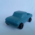 Chevrolet C10 - Brinquedo antigo em plástico bolha ou soprado. As rodas giram livremente. Fabricado pela Joreal. Mede 14,5cm de comprimento