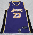 Camiseta Regata NBA  Los Angeles Lakers  LeBron James #23  Nike Aeroswiet  Fabricada na Tailândia - Tamanho G  medidas: 56cm de largura x 77cm de comprimento  cor: roxa - item de coleção sem uso - seminovo  sem avarias