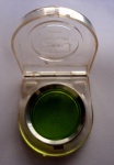 Colecionismo/Fotografia - Filtro verde original para as câmeras fotográficas ZEISS, tamanho 30 mm de diâmetro, manufatura anos 40/50. Filtro em bom estado de conservação, pode-se dizer material sem uso. O filtro está acomodado em sua case original de plástico e a de papelão, conforme pode ser visto nas imagens.