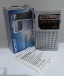 Rádio de pilha Sony Am/FM  ICF10MK2  usado, muito bem conservado  funcionando  sem garantia futura -  na caixa original (com amassados)  acompanha manual de instruções