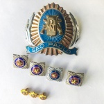 MILITARIA - Conjunto de insígnias da Polícia Militar de São Paulo.