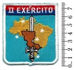 Militaria - Emblema de tecido do antigo II Exército, sediado em São Paulo e abrangendo os Estados de São Paulo e Mato Grosso (antes de existir o Mato grosso do Sul). O emblema se encontra em muito bom estado de conservação e mede 7,7 cm de altura.