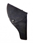 Militaria - Coldre para o revolver .38, na cor preta, com presilha para o uso no cinto NA, material usado pela Policia Militar do Estado de São Paulo. Coldre compatível com o lote anterior (cinto NA da Policia Militar de São Paulo). Coldre em tecido preto e revestimento interno de couro. Manufatura Filizzola& Cia Ltda. - SP. Peça em excelente estado de conservação, sem uso.
