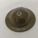 MILITARIA - Miniatura do CAPACETE utilizado na Revolução Constitucionalista de 32, sem as fitas. Material: Plástico duro.