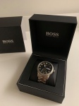 HUGO BOSS - Belíssimo relógio masculino, original, praticamente sem uso. Adquirido na loja Vivara em Dezembro de 2019. Completo, acompanha caixa, manual de garantia.