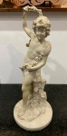 Belíssima escultura representando Anjo, confeccionada em pó de mármore, cerca de 1950. Med. aproximadamente 40cm de altura.