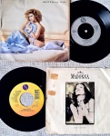 LOTE 2 COMPACTOS MADONNA : IMPORT UK USA BOM ESTADO. Madonna - Material Girl , capa e disco em bom estado. Madonna Like a prayer, discos e capa em bom estado.