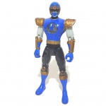 POWER RANGERS - BANDAI - Figura articulada em vinil do personagem Ranger Trovão Azul da série Power Rangers Tempestade Ninja, peça original Bandai. Medindo 13,5cm de altura.