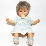 ESTRELA - Antiga boneca em pano e borracha, peça original Estrela. Medindo 54cm de altura.